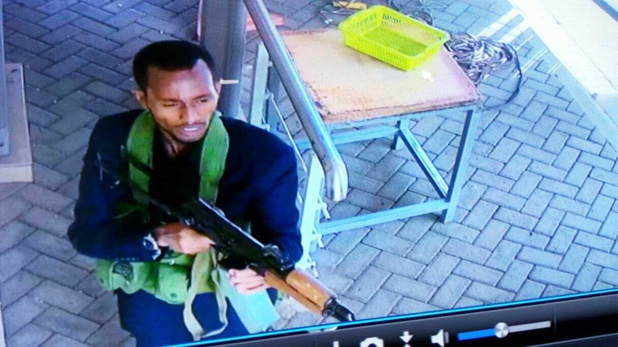 Kenyadaki saldırıda otelde bulunan ve Twitterdan sesini duyuran adamdan güzel haber