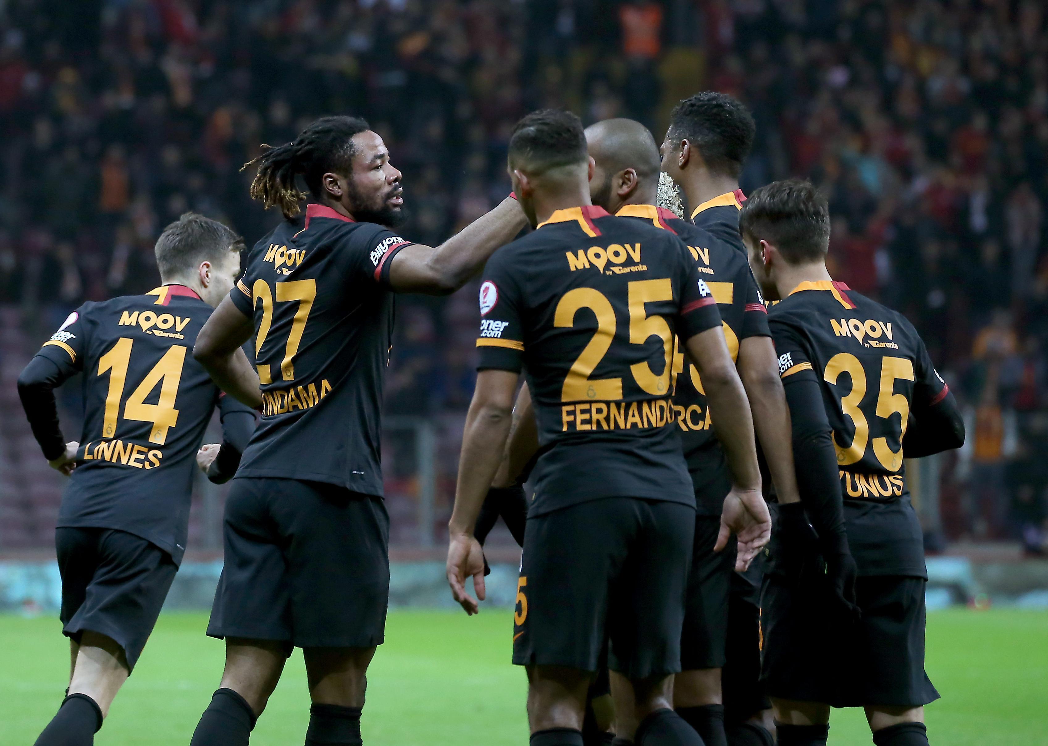 Galatasaray Hataysporu 2 golle geçti