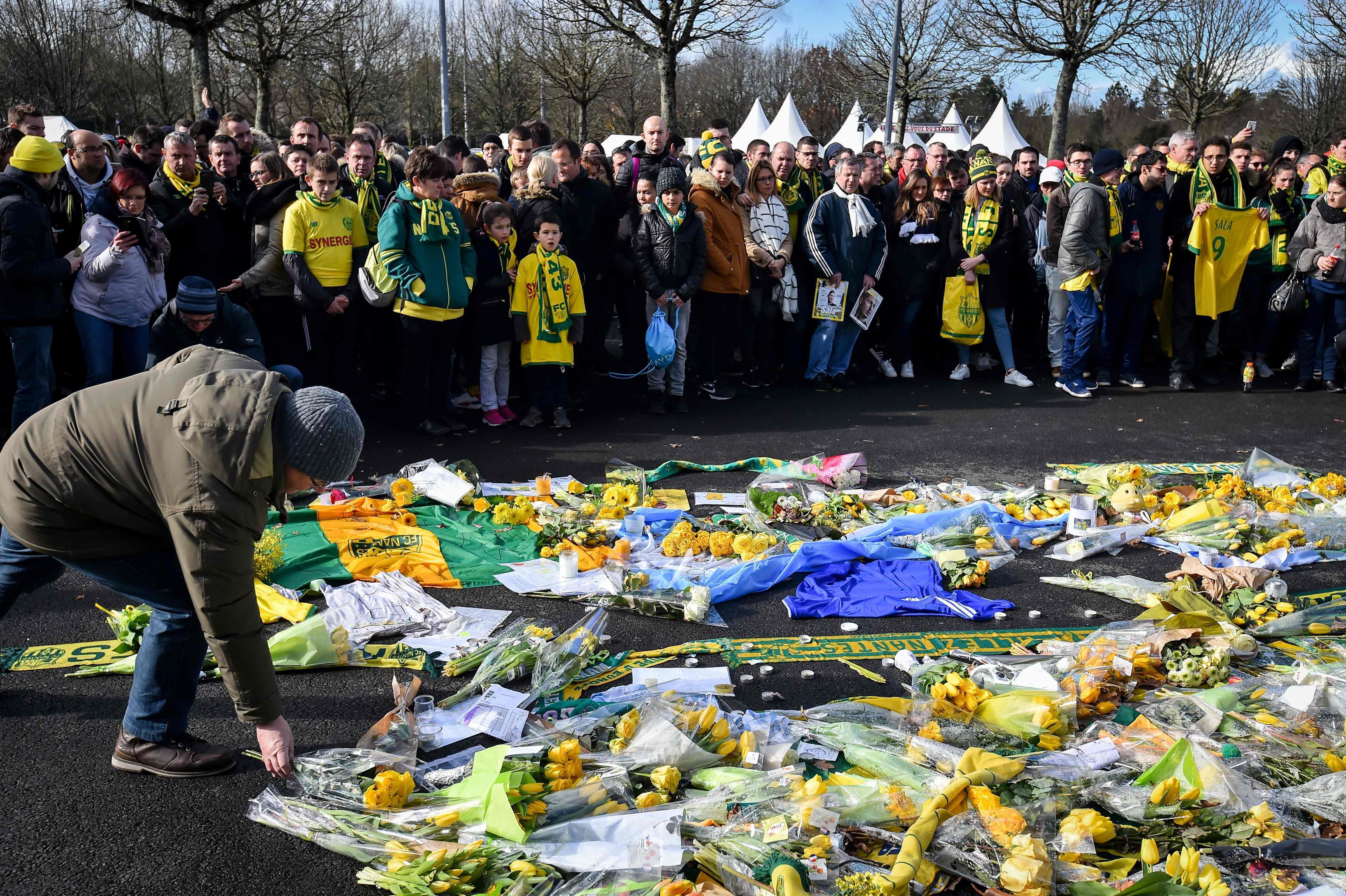 Nantes-Nimes maçında Sala anıldı