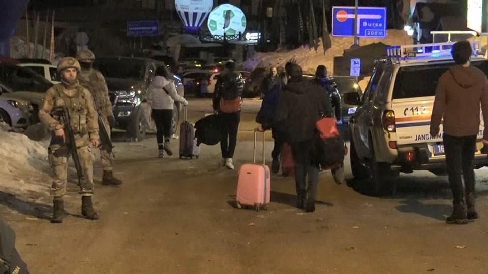Uludağda cinayet Jandarma 17 kişiyi gözaltına aldı Tatilciler oteli terk etti