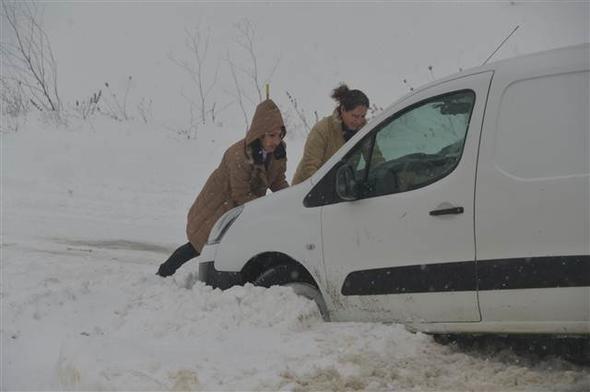 Kırklarelide kar yağışı yüzünden AK Partili başkan kaza yaptı