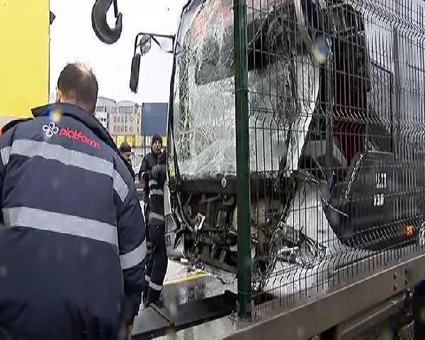 Son dakika Haramiderede metrobüs kazası