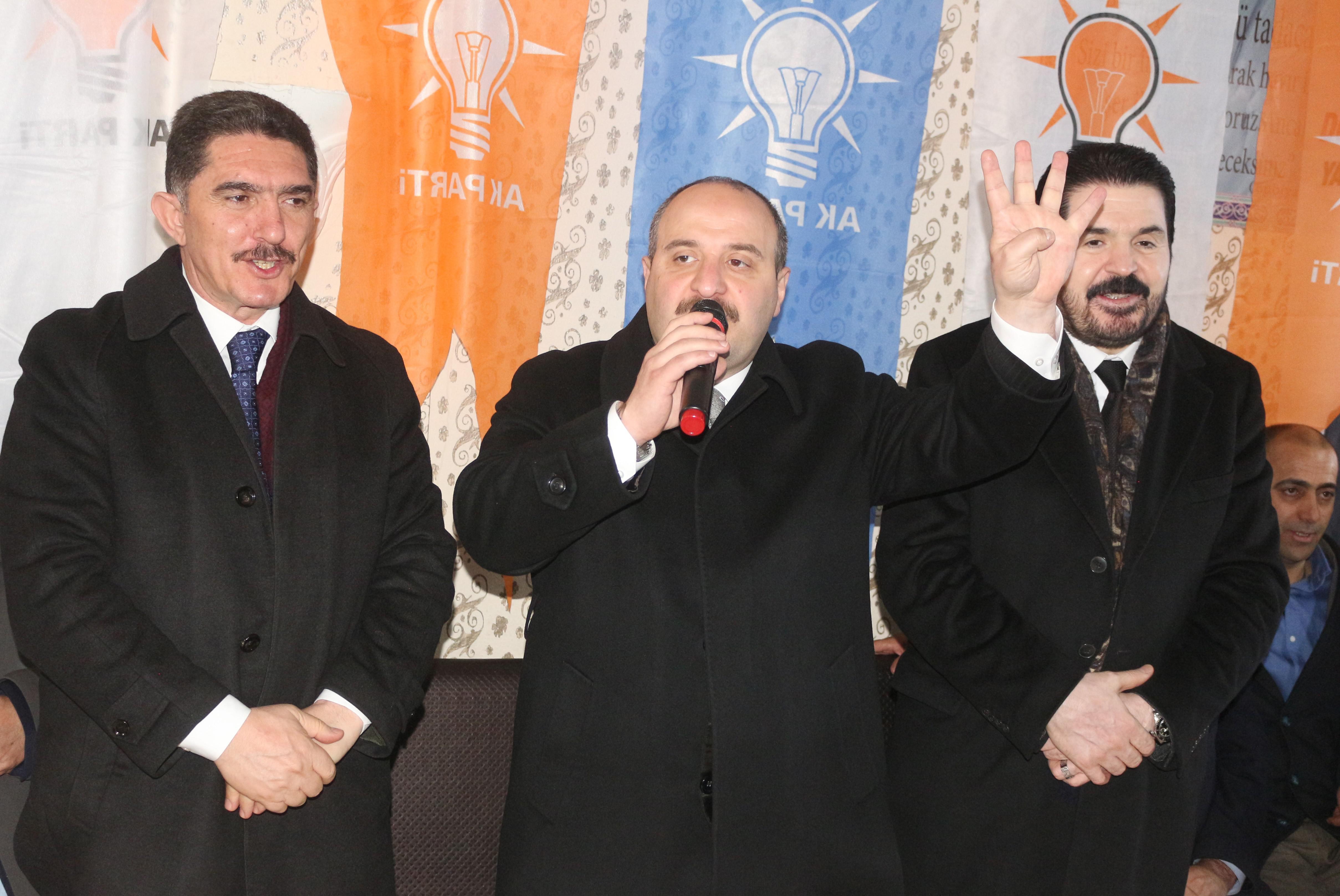 Bakan Mustafa Varank: Şehrinize hizmet edeceklere oy vermeniz gerekiyor