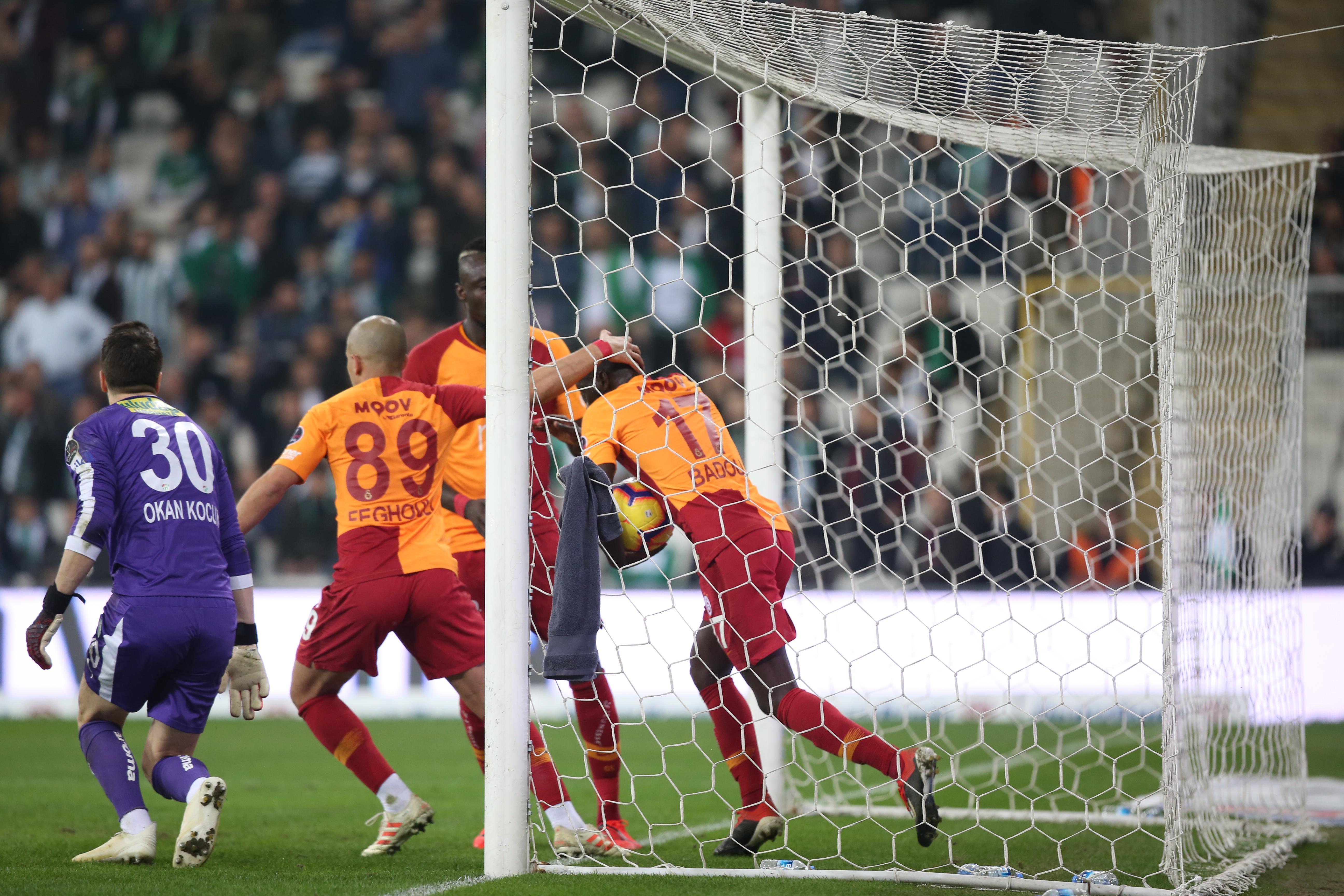 Galatasaraydan Bursaspor karşısında muhteşem dönüş