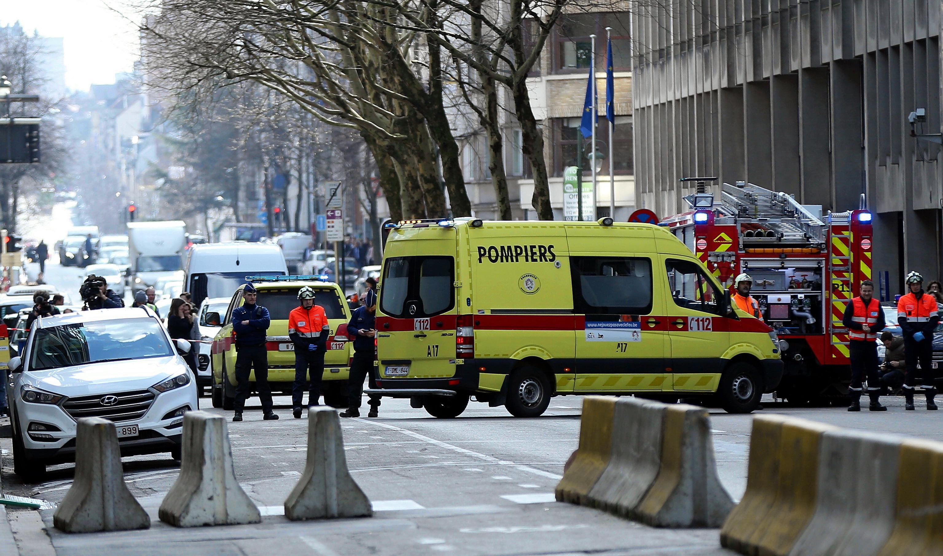 Brükselde bomba alarmı