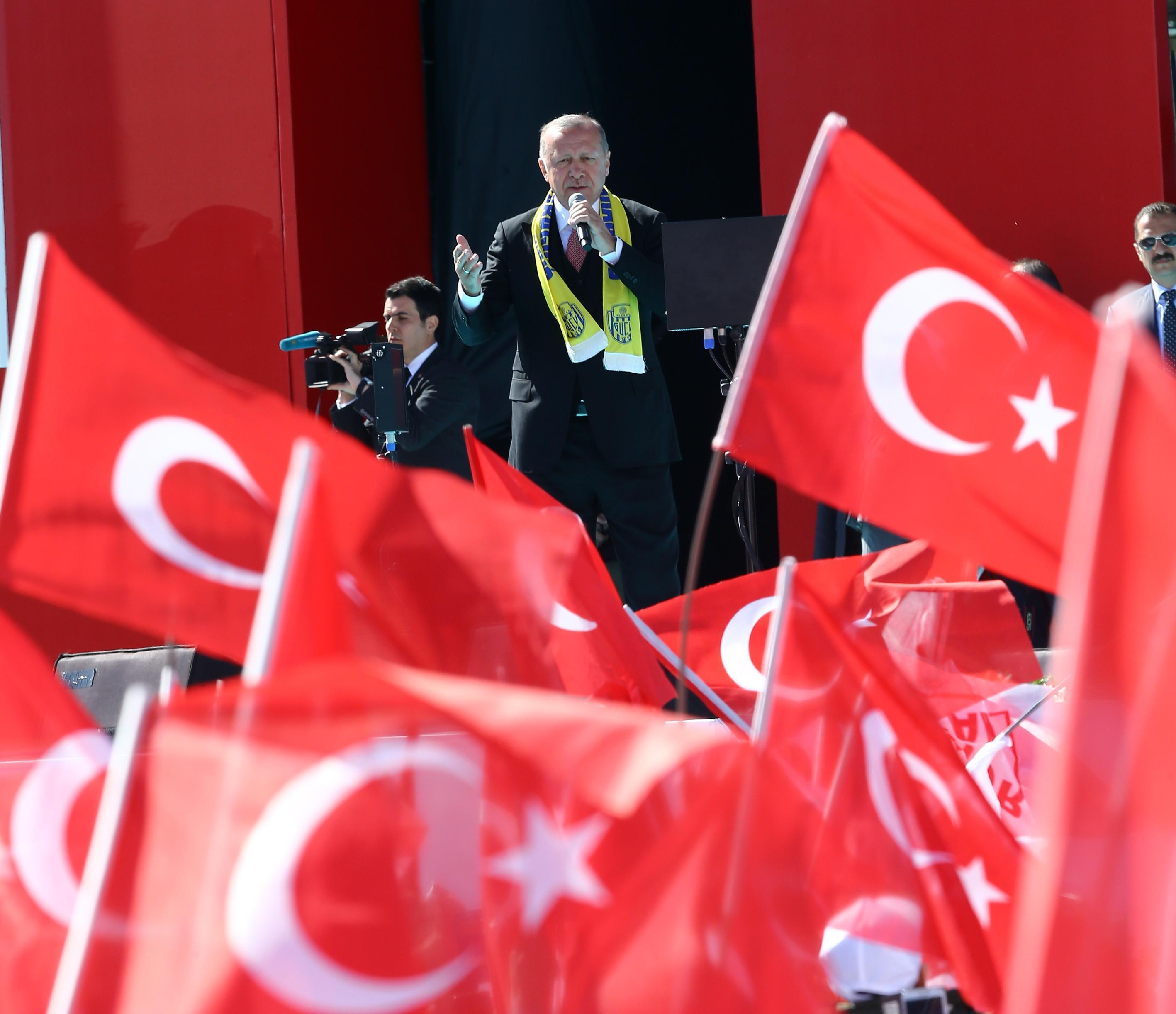 Erdoğan Büyük Ankara Mitinginde sert çıktı: Ders verelim