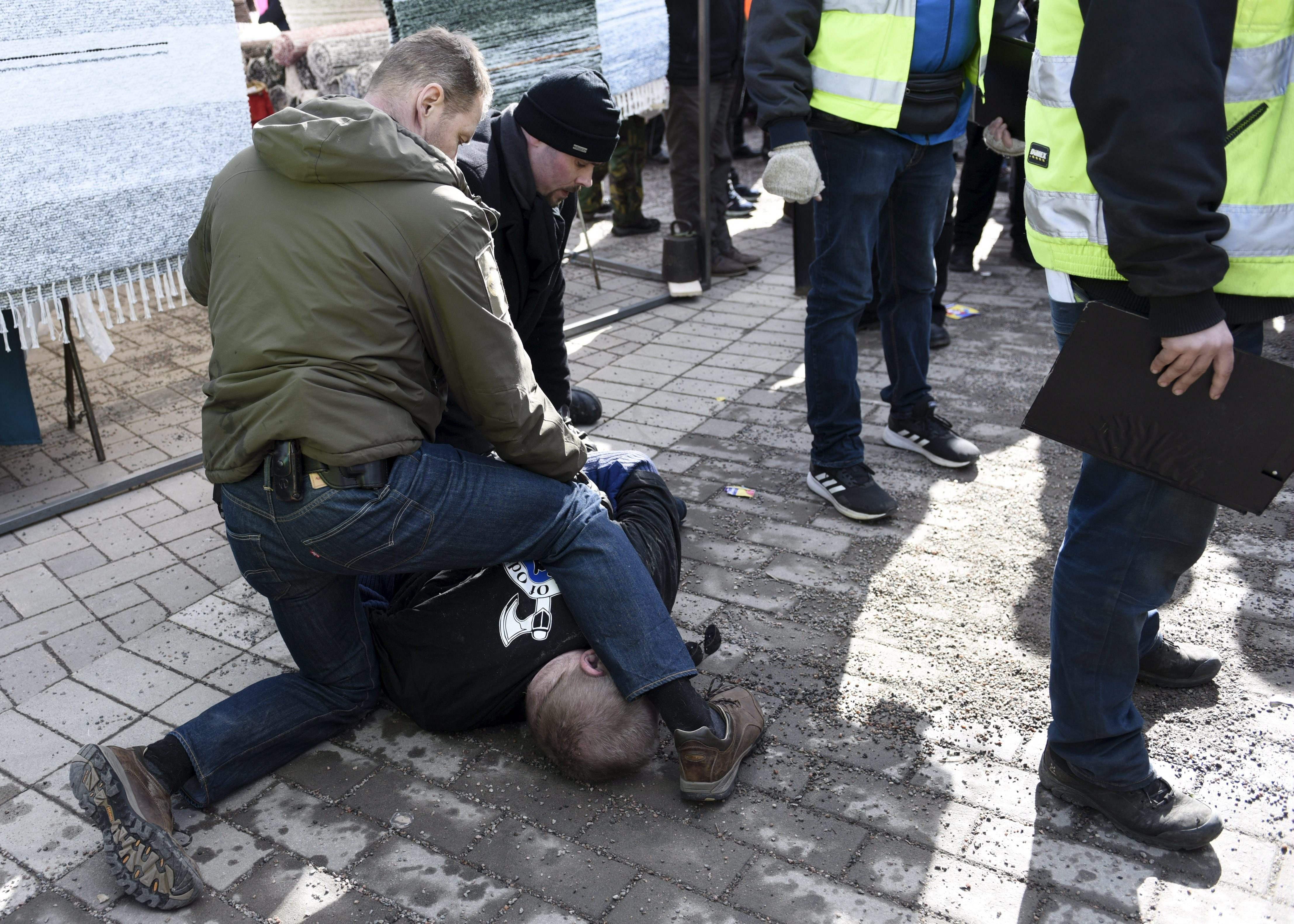 Finlandiya Dışişleri Bakanına saldırmak isteyen bir kişi gözaltına alındı