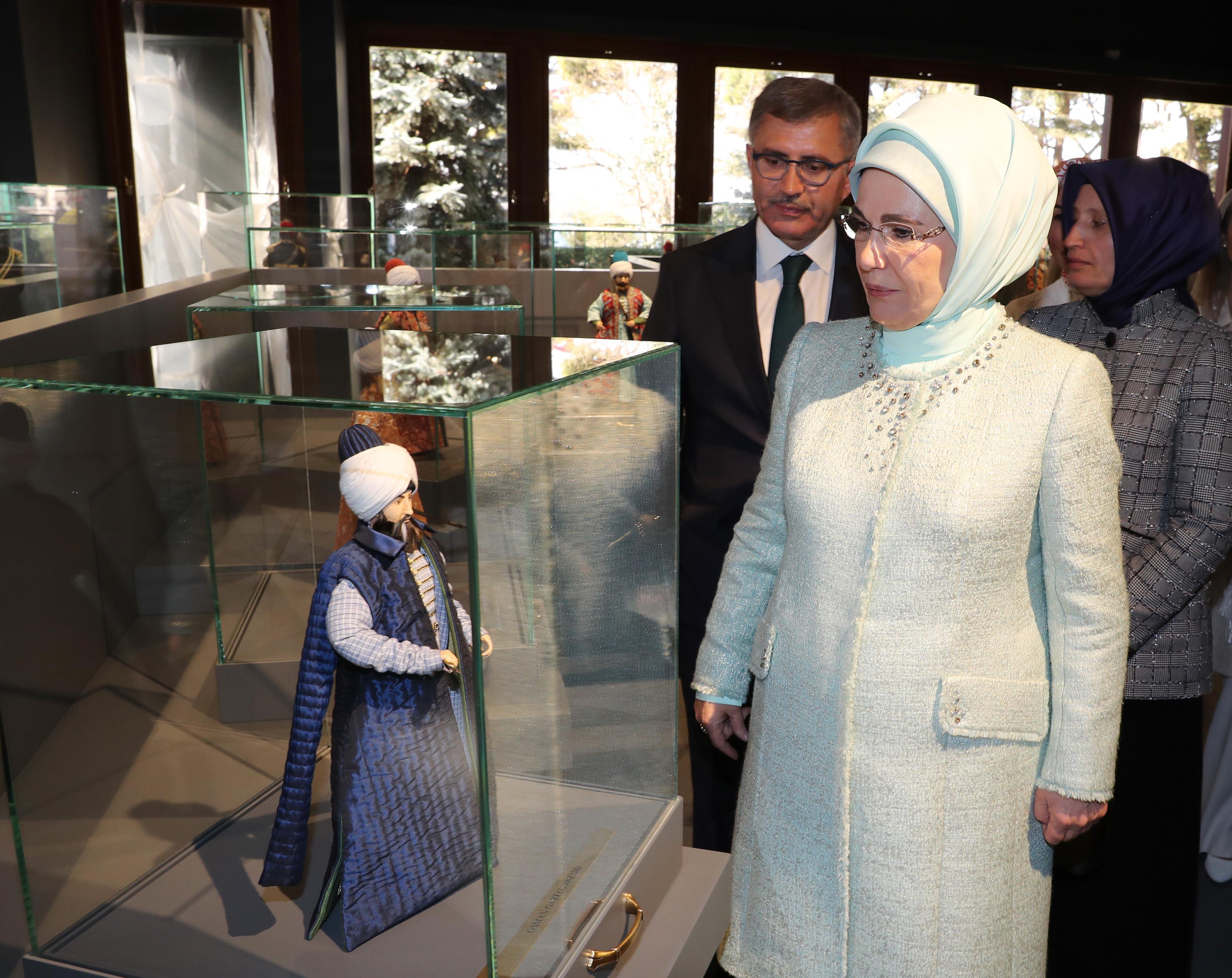 Emine Erdoğan, Üsküdar’da kadınlarla bir araya geldi