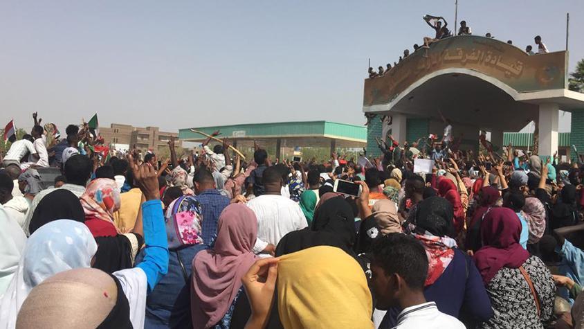 Sudanda flaş gelişme El Beşir tutuklandı