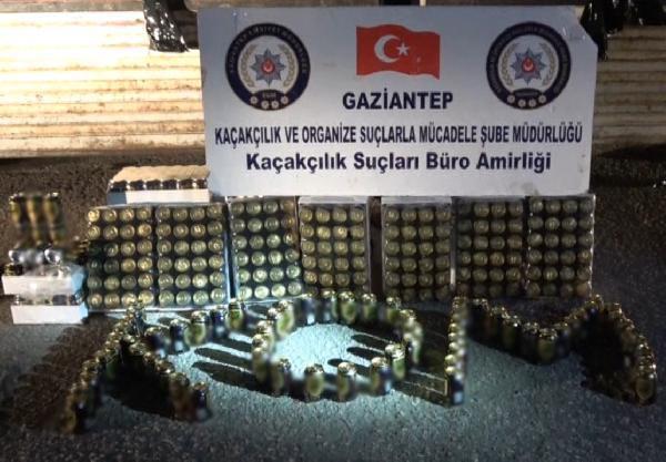 Gaziantep’te 22 ton 239 litre sahte içki ele geçirildi