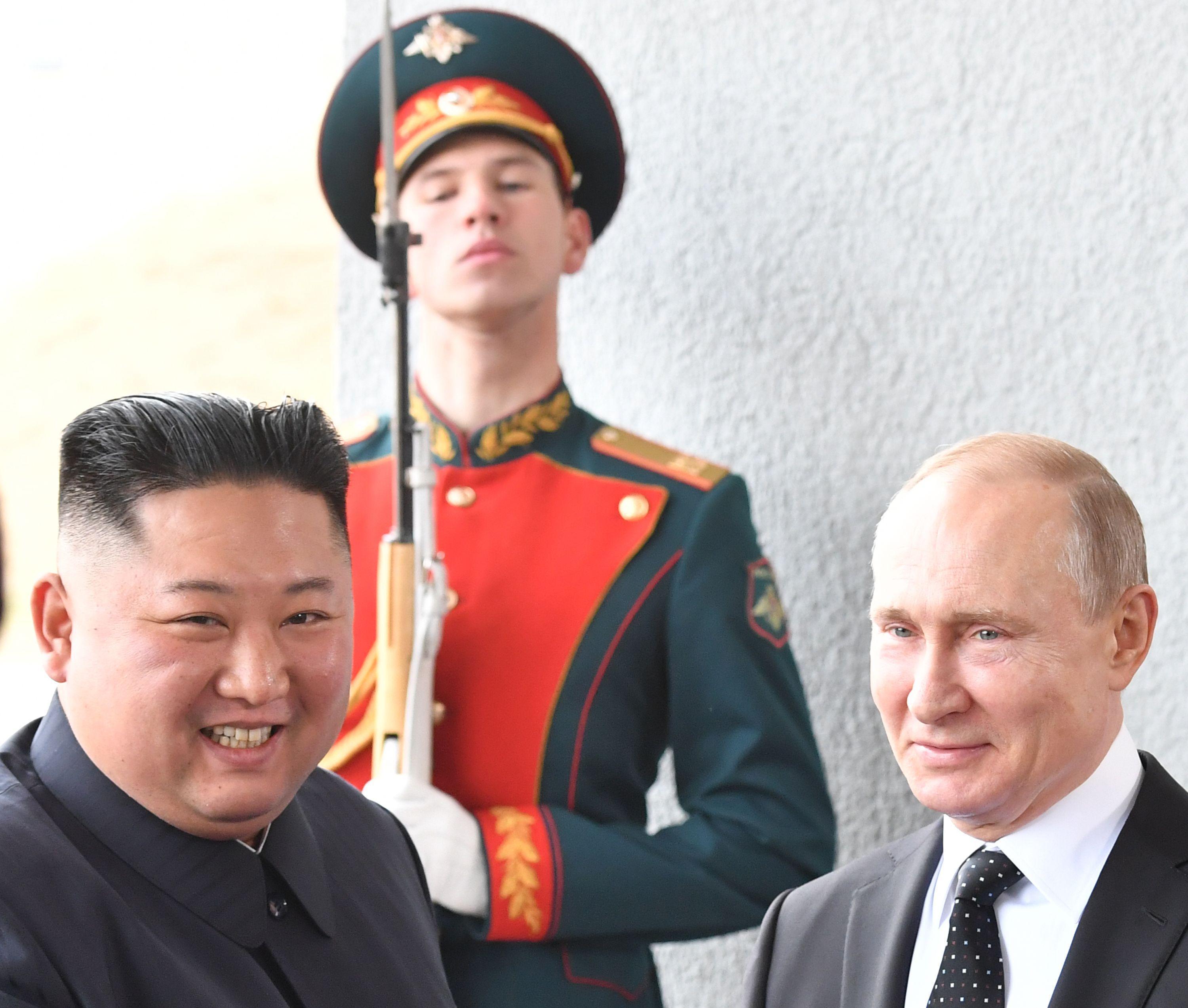 Son dakika... Tarihi buluşma Putin ve Kim Jong-un bir arada
