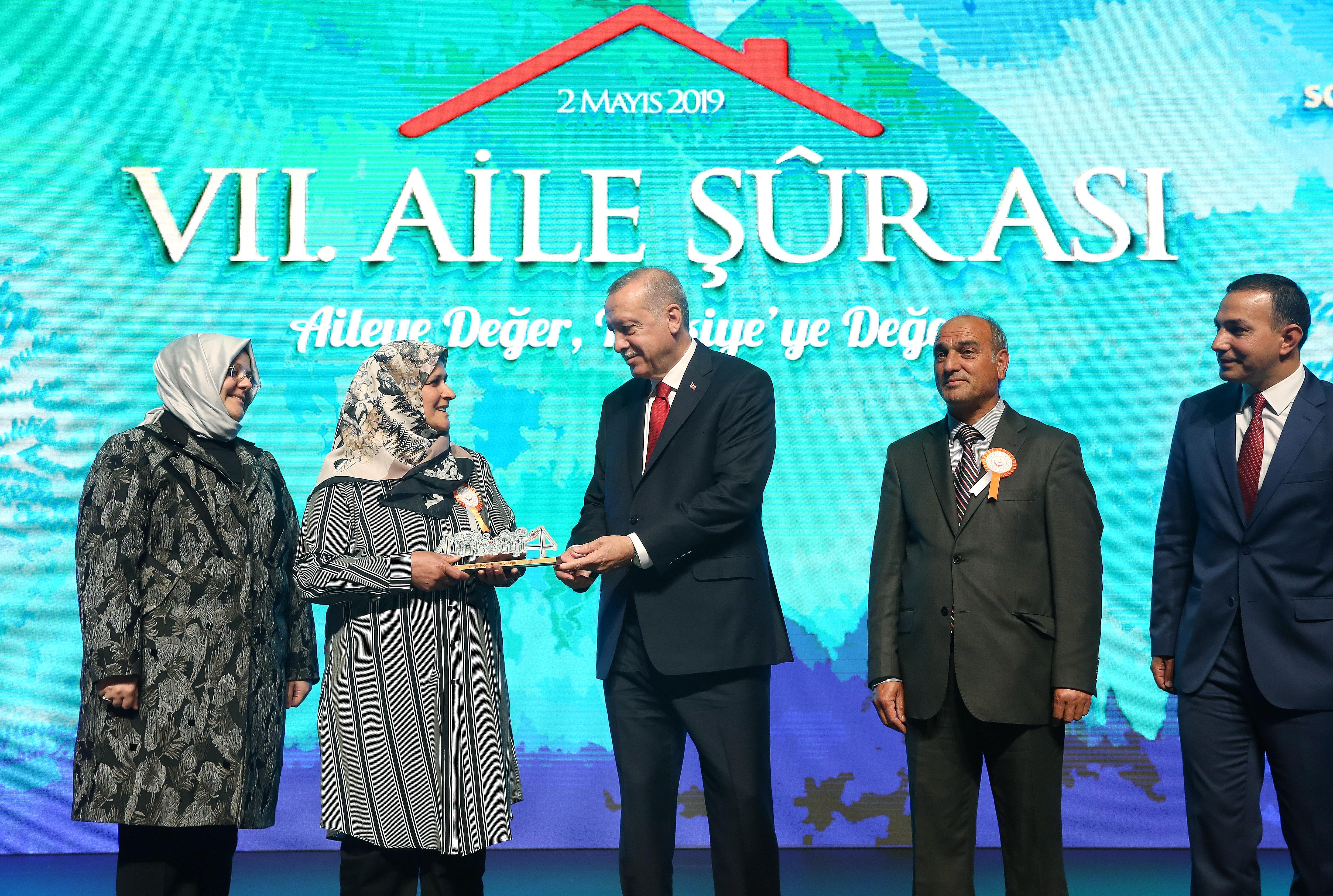 Cumhurbaşkanı Erdoğan: Güçlü milletler güçlü ailelerden oluşur