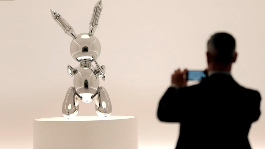 ABD’li heykeltraş Jeff Koons’un Tavşan heykeli rekor fiyata  satıldı