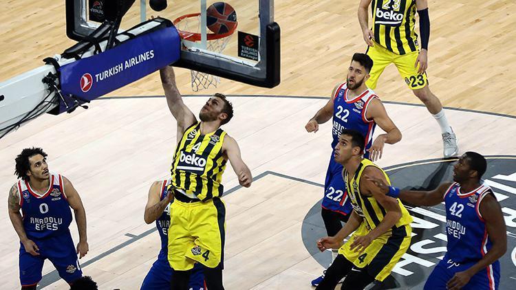 Anadolu Efes, EuroLeaguede finale yükseldi