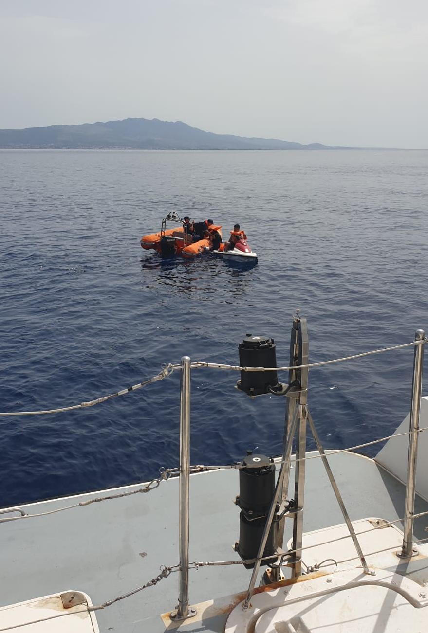 Jet ski ile kaçmaya çalışan 3 düzensiz göçmen yakalandı