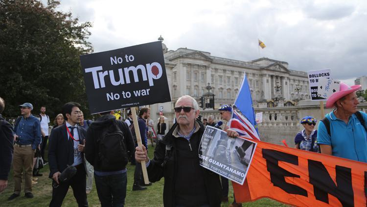 Londrada Trump karşıtı gösteri