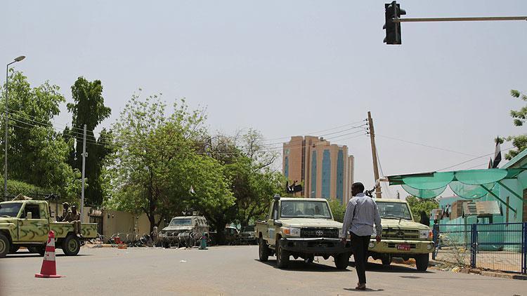 Sudanda ordu darbe karşıtı göstericilere müdahale etti: 35 ölü