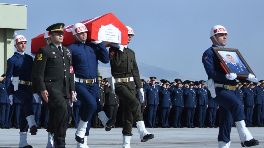 Şehit astsubay Harmankayanın cenazesi memleketi İzmire gönderildi