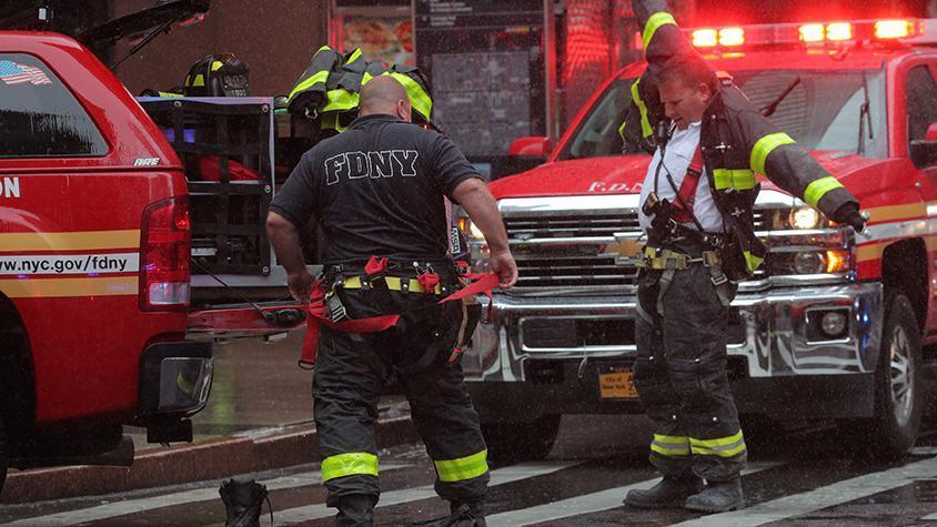 New Yorkta helikopter gökdelene çarptı