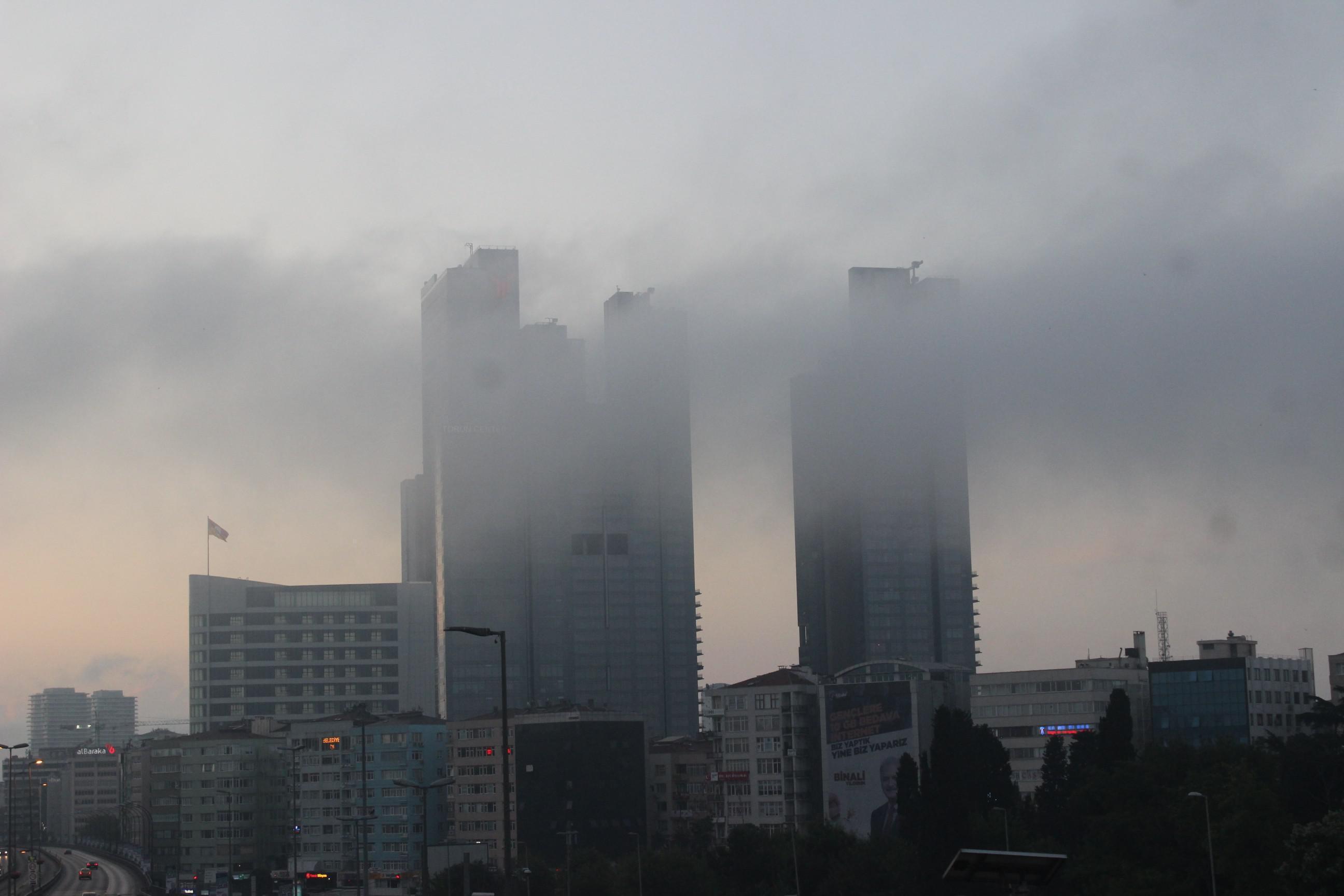 İstanbul güne sisle başladı