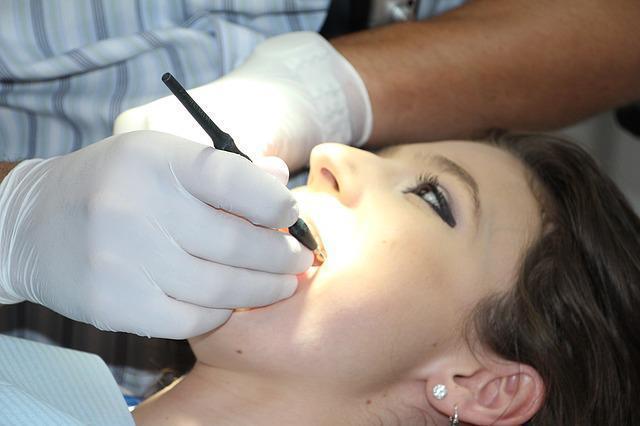 Estetik uygulamalar diş hassasiyetine yol açar mı