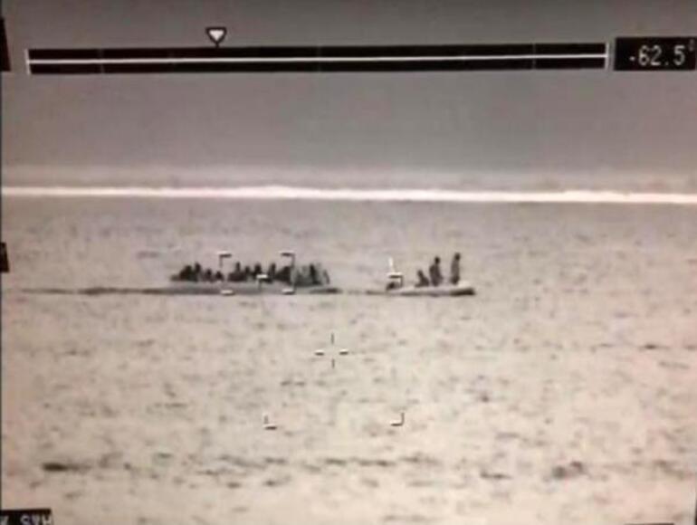 Sahil Güvenlik uçağı tespit etti, lastik botlarda 143 kaçak yakalandı