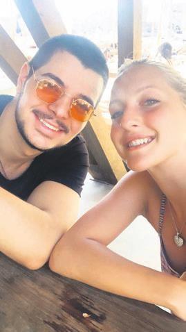 Eremcan Acar ile sevgilisi Aylin Koç tatilde