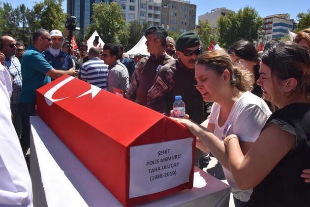 Şehit polis son yolculuğuna uğurlandı