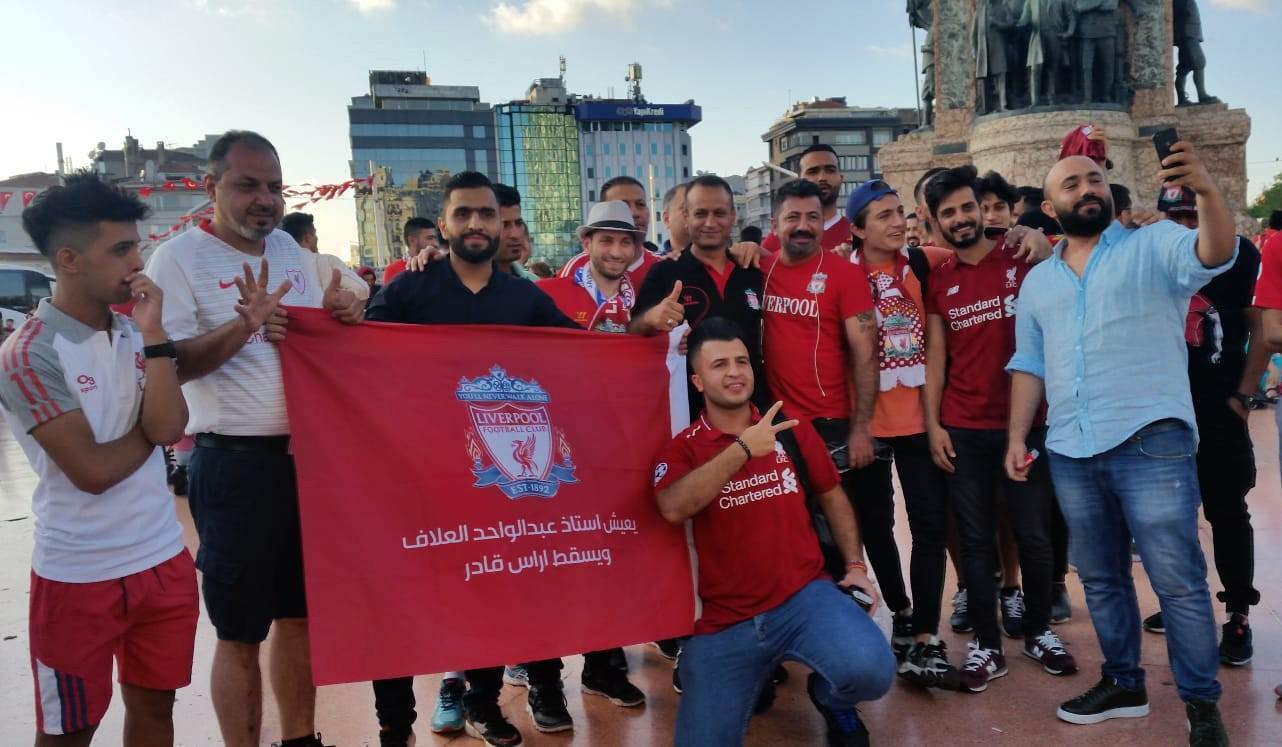 Liverpool ve Chelsea taraftarları Taksim’de toplandı