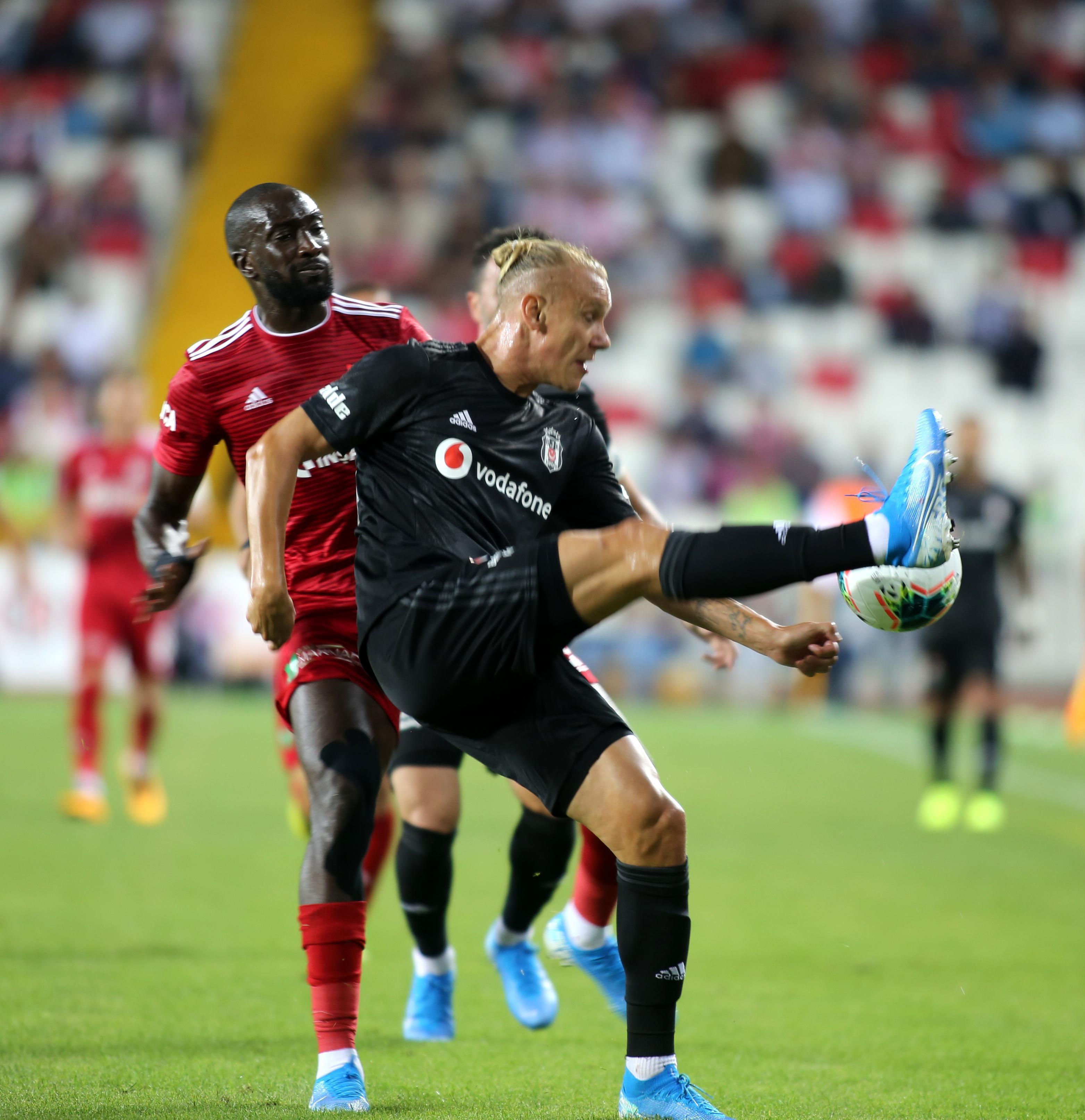 Sivasspor Beşiktaşı dağıttı