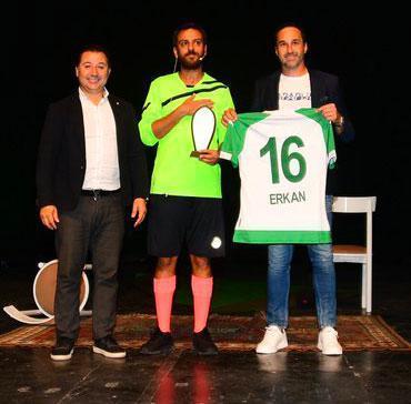 Erkan Kolçak Köstendil, oyununun gelirlerini Bursaspora bağışladı
