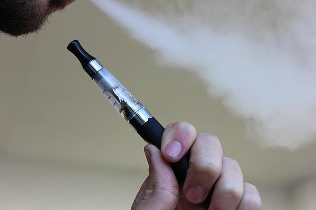 E-sigara akciğere tatlı tatlı hasar veriyor