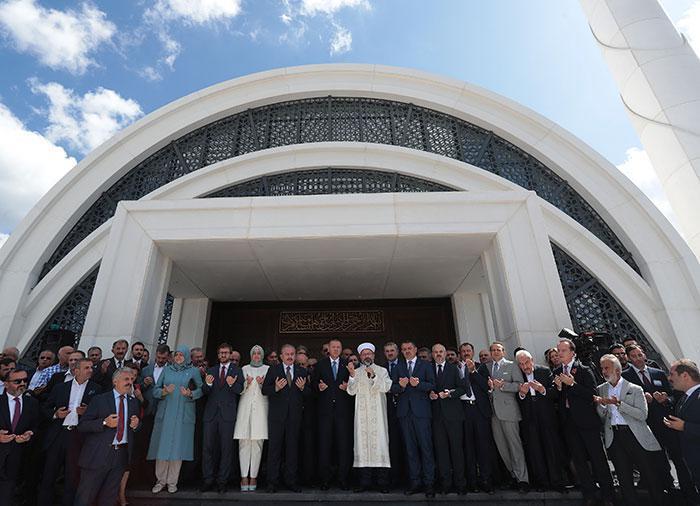 Cumhurbaşkanı Erdoğan, Abdülhakim Sancak Camiini törenle açtı