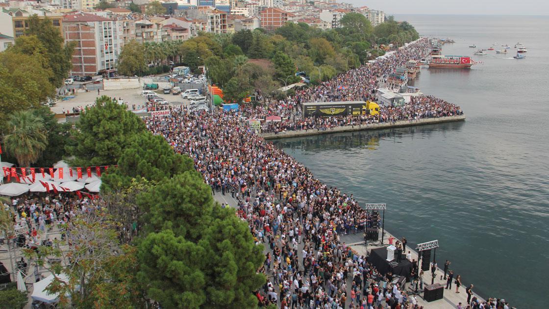 SOLOTÜRK Sinopta gösteri uçuşu yaptı