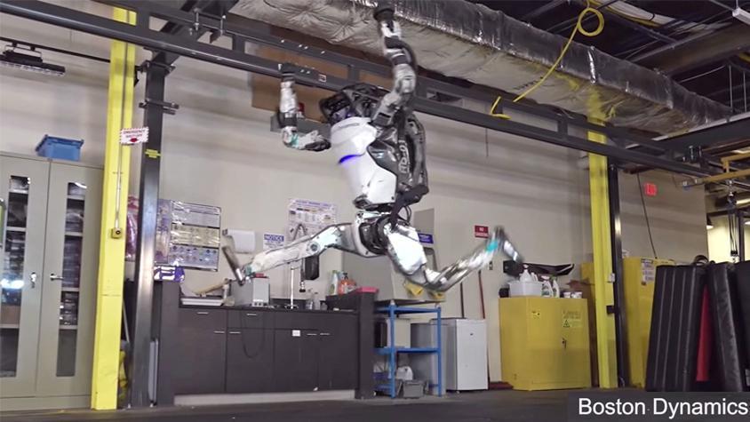 Boston Dynamicsin robotu Atlas artık jimnastik hareketleri yapabiliyor