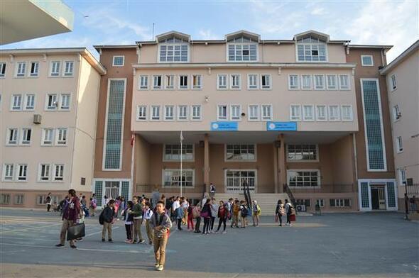 İstanbulda deprem sabahı öğrenciler ders başı yaptı