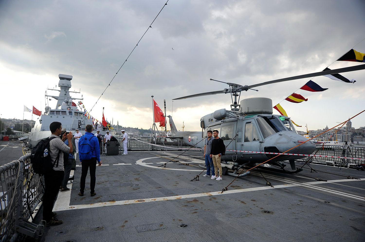 Deniz Kuvvetlerine bağlı gemiler ziyarete açılıyor