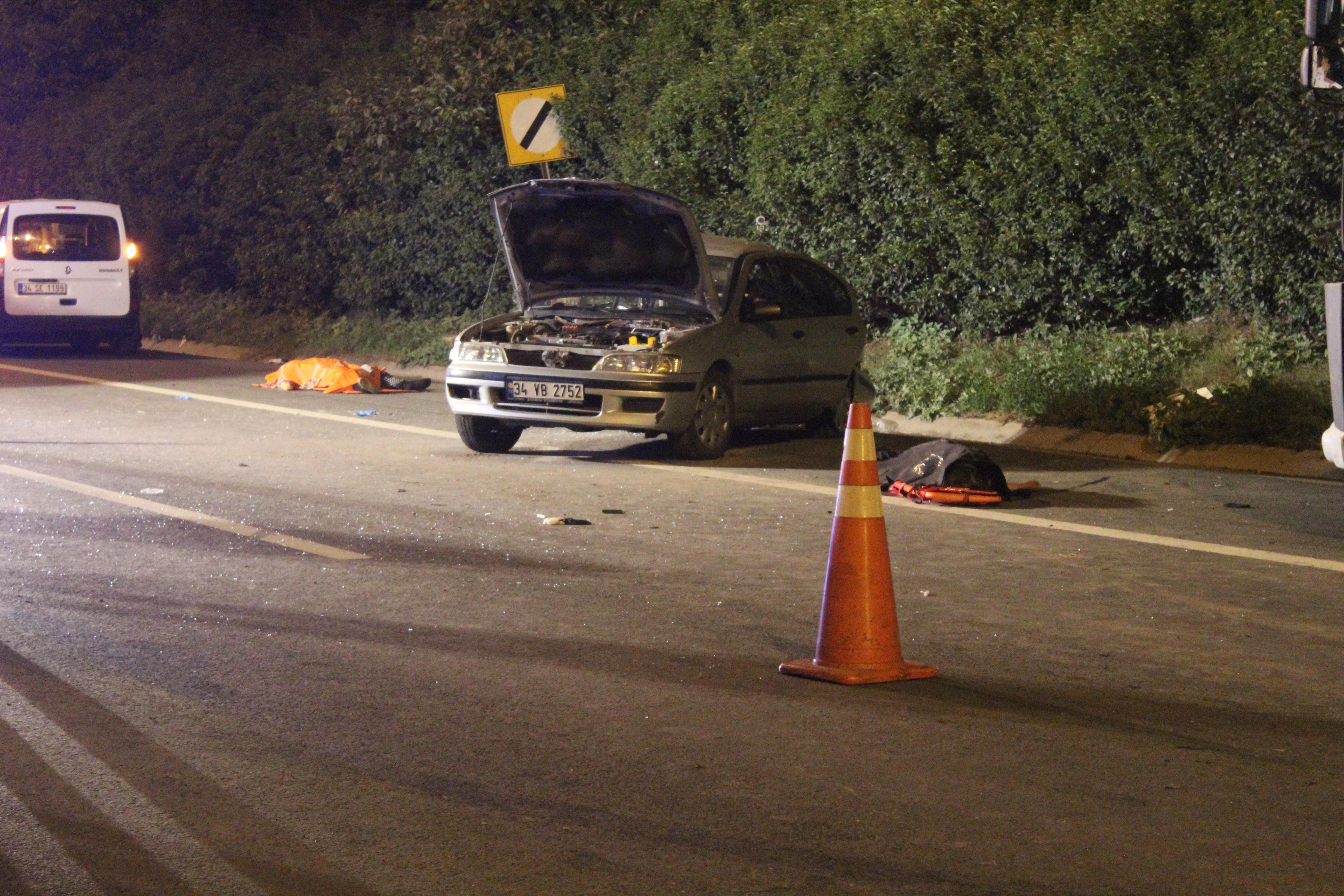 TEM Otoyolu’nda 4 aracın karıştığı kazada 3 kişi öldü