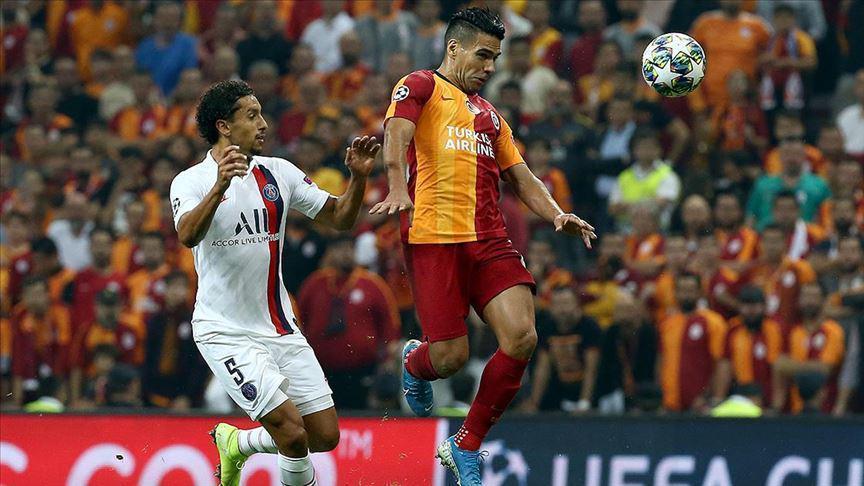 Galatasaray, sahasında PSGye 1-0 yenildi
