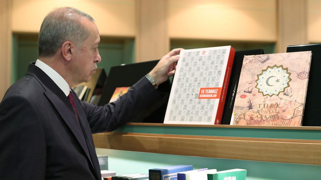 Erdoğan Cumhurbaşkanlığı Kütüphanesinde incelemede bulundu