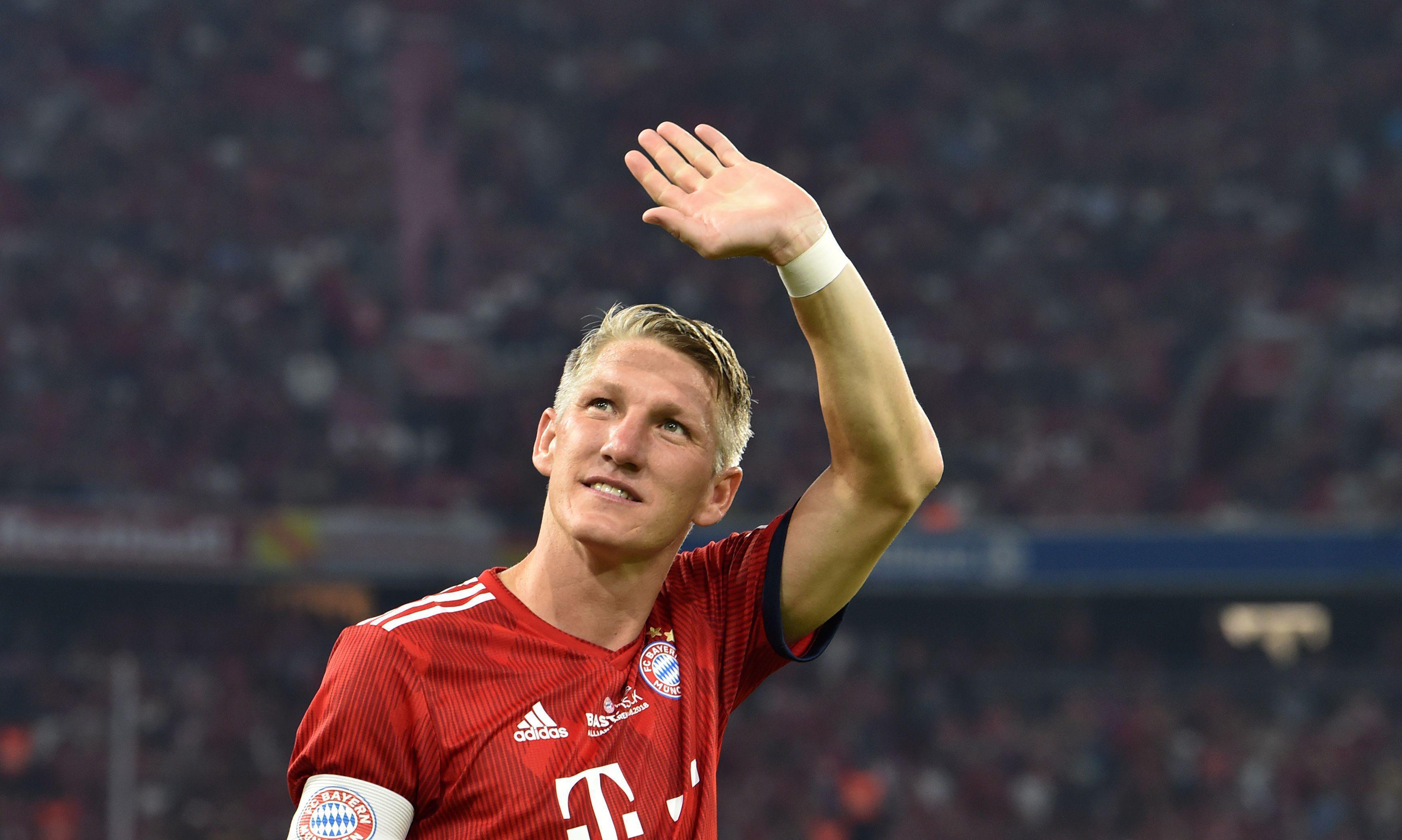 Alman futbolcu Schweinsteiger futbolu bıraktığını açıkladı