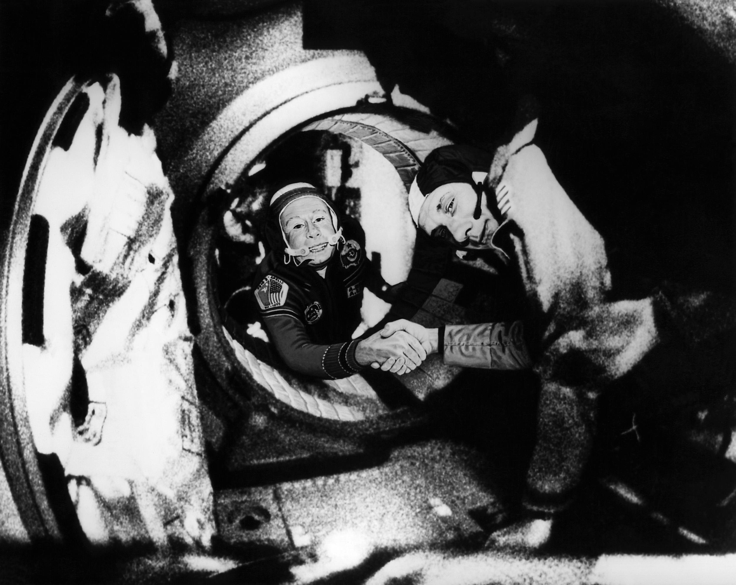 İlk uzay yürüyüşünü gerçekleştiren kozmonot Alexei Leonov yaşamını yitirdi