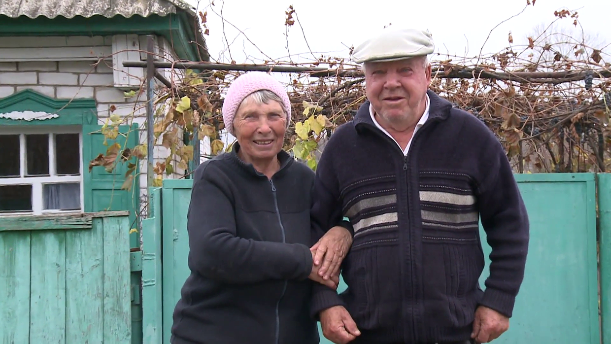 Ukraynalı çift mısırlarını servet değerindeki sandıkta saklıyormuş