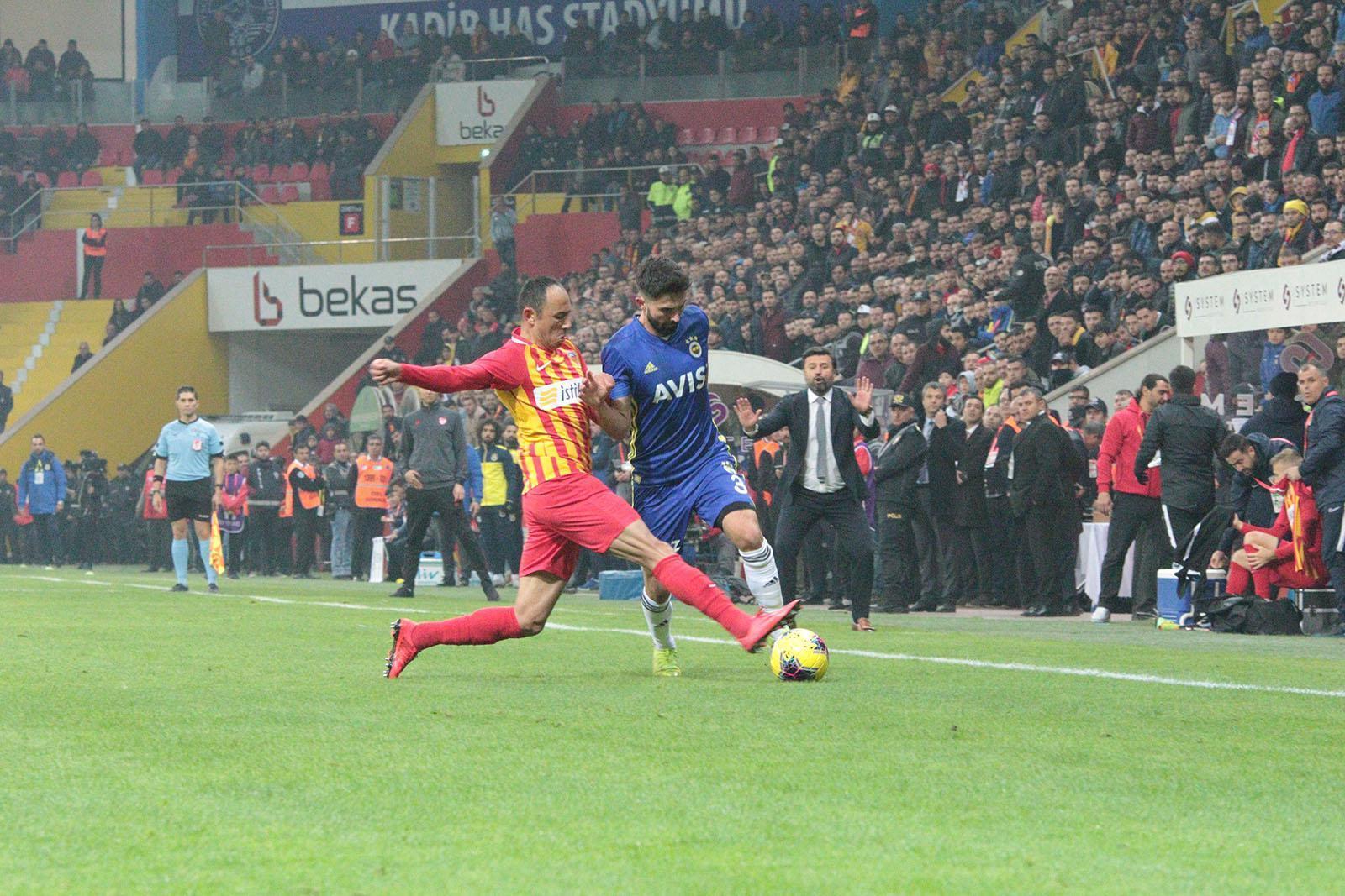 Fenerbahçe, deplasmanda Kayserispora 1-0 mağlup oldu