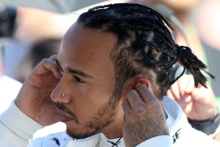 Lewis Hamilton üst üste 3., toplamda 6. şampiyonluğunu elde etti