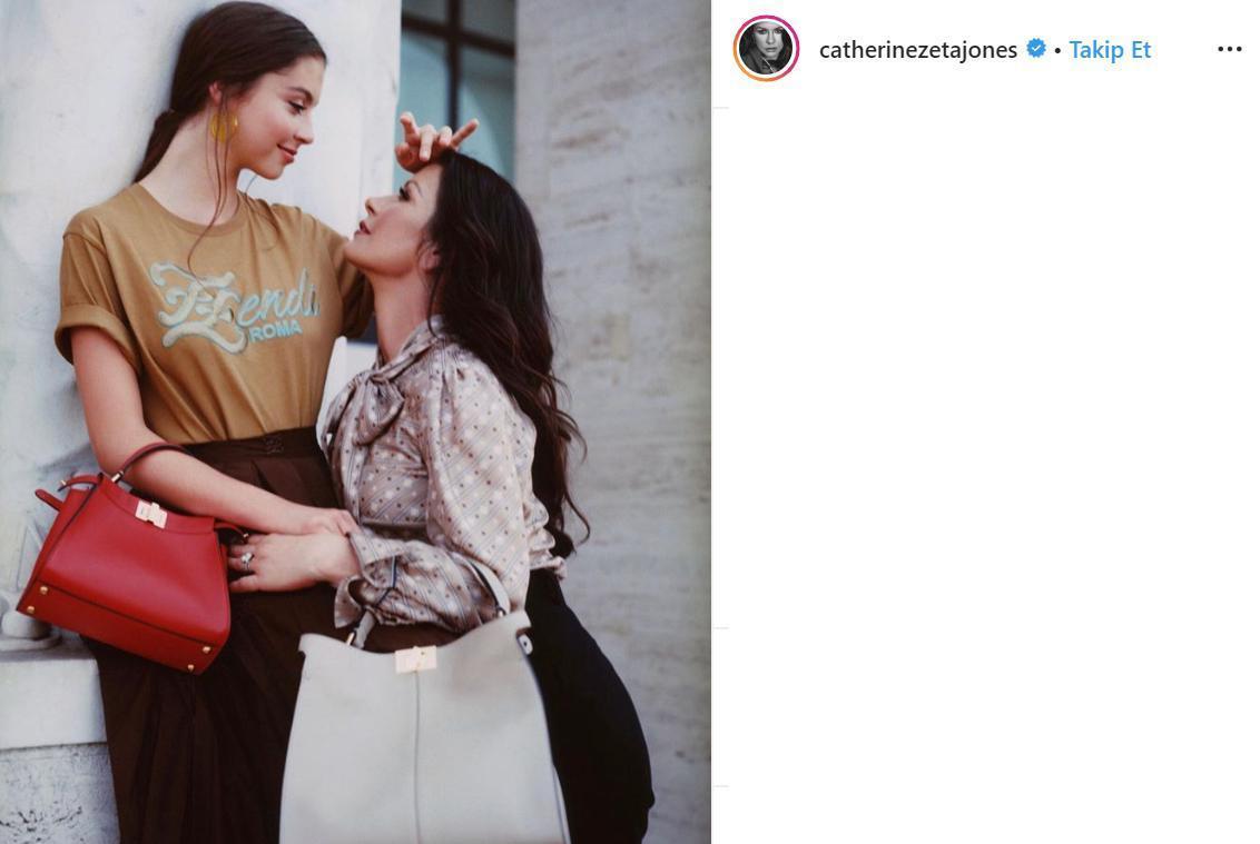 Catherine Zeta-Jones, kızıyla objektif karşısına geçti