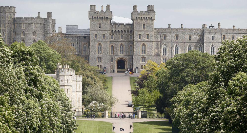 İngiliz Kraliyeti Windsor Sarayına temizlikçi arıyor