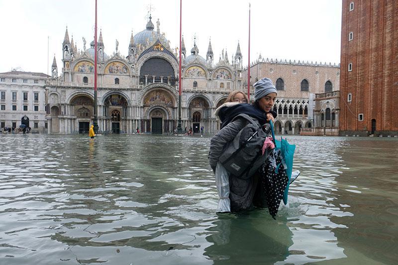 Venediki sel bastı: 2 kişi hayatını kaybetti