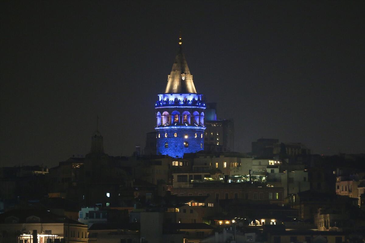 Galata Kulesi, diyabete dikkati çekmek için maviye büründü