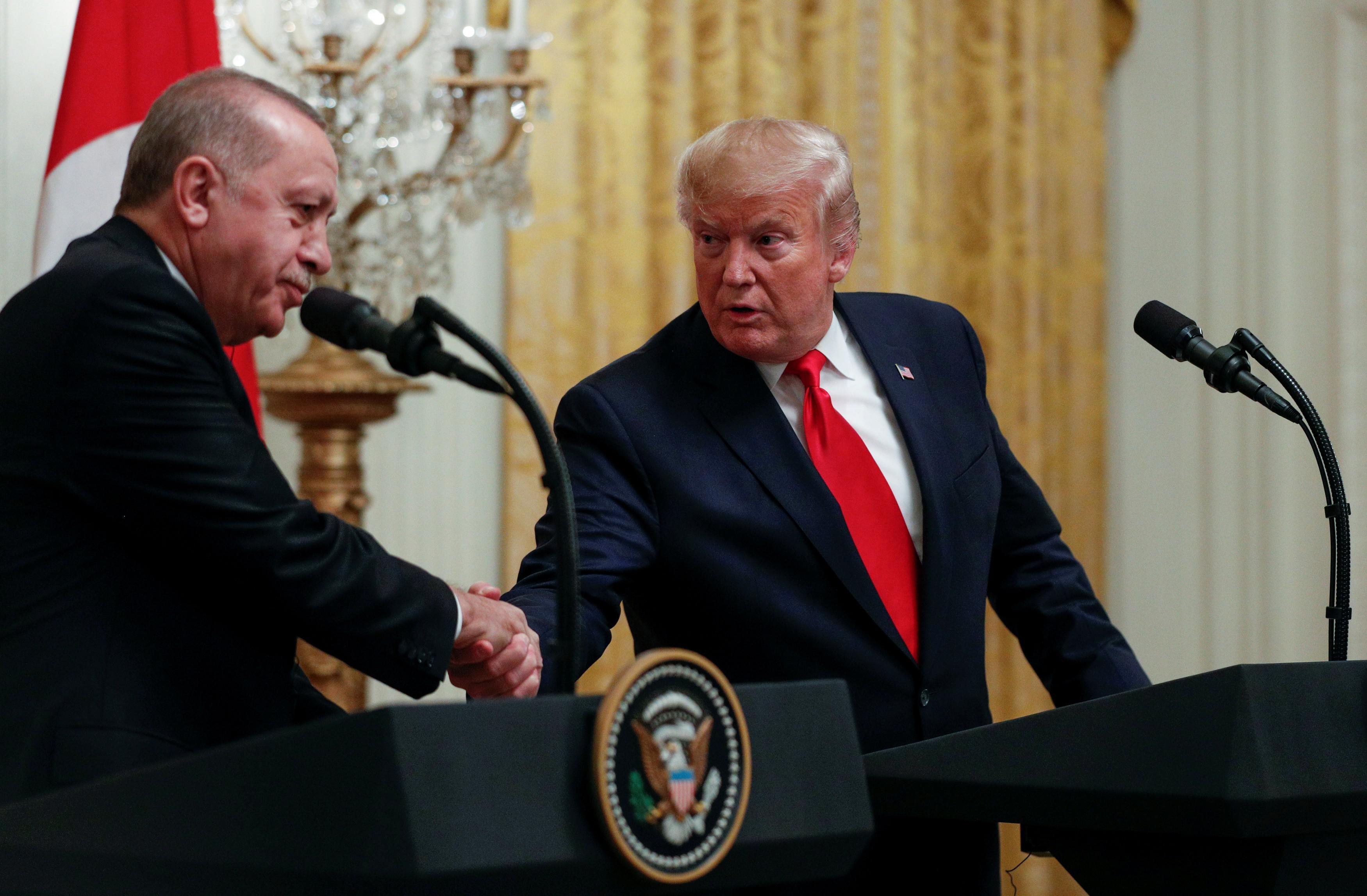 Cumhurbaşkanı Erdoğan’ın Trump’a verdiği kitapta Türkiye’nin terörle mücadelesi anlatıldı